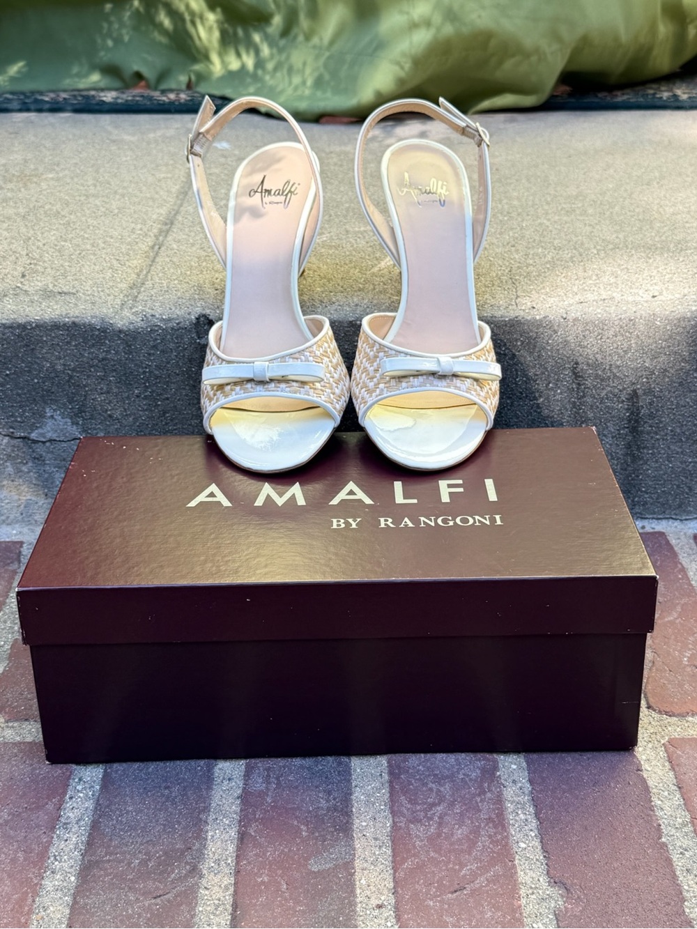 NIB Amalfi by Rangoni "Coppi" raﬃa slingback sandals - Size 9.5B